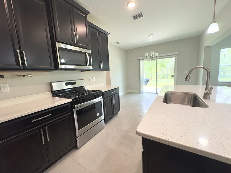 13870 Harlowton Ave — Photo 10