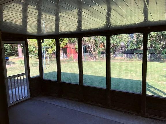 Screened in Porch