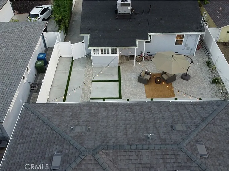 21233 Lopez St — Photo 17