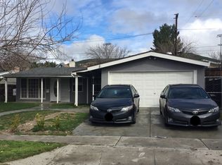 19217 4 Oaks St, Canyon Country, CA 91351