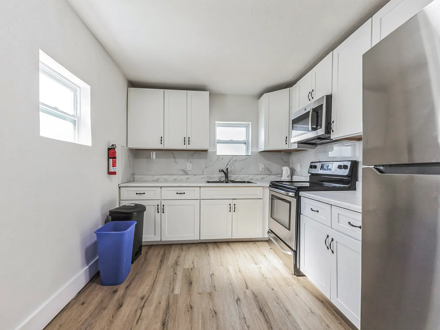 4 bed, 3.0 bath, 2100 sqft, $1,183 — Photo 4