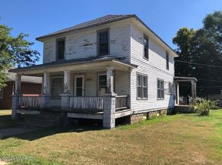 203 S Kalamazoo St, White Pigeon, MI