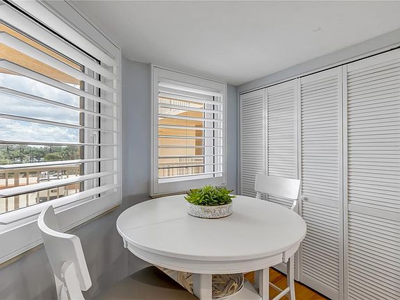 5th image of 257 MINORCA BEACH WAY #103