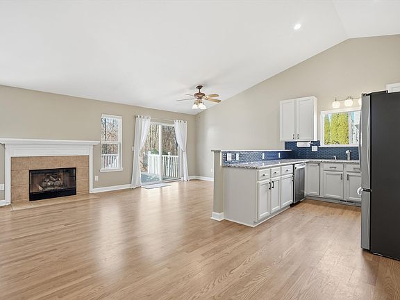 3rd image of 3422 Herrington Dr