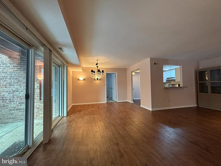 303 Mountainview Dr #303 — Photo 9