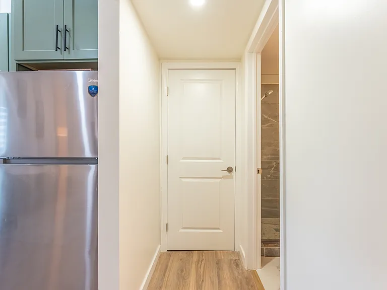 624 Monica Cir #B — Photo 7