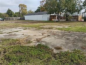 2nd image of 4908 4th St