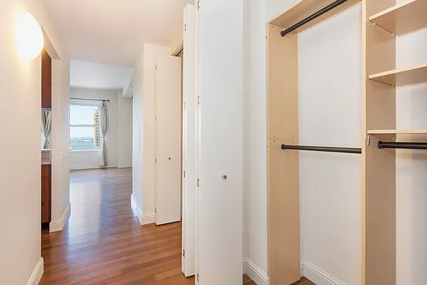 Rented by R New York | media 10