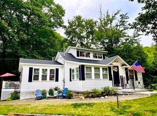 27 Lake Attitash Rd, Amesbury, MA 01913