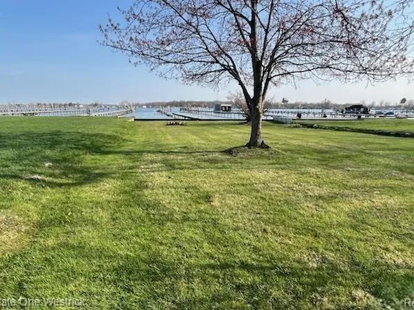 5109 Pointe Tremble Rd, Algonac, MI 48001