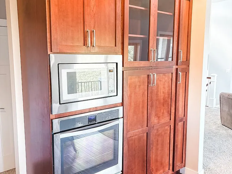 220 Meadow Woods Dr — Photo 11