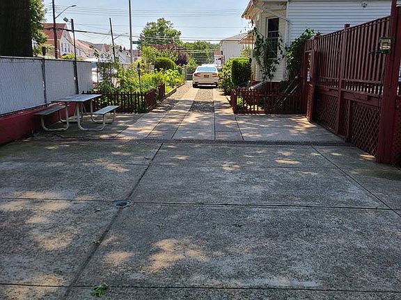 5th image of 88-51 198th St