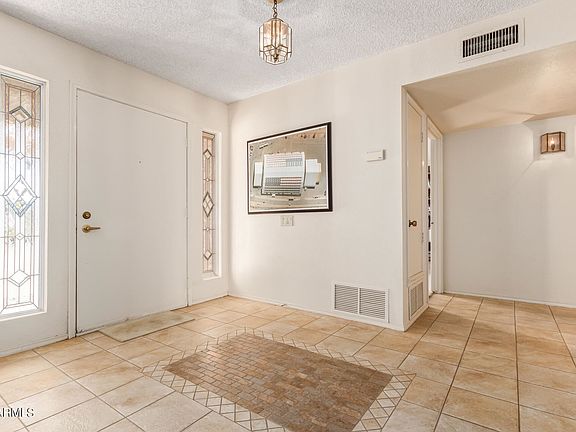 5th image of 5634 E Larkspur Dr