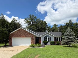 2812 Oakwood Dr, Bardstown, KY 40004