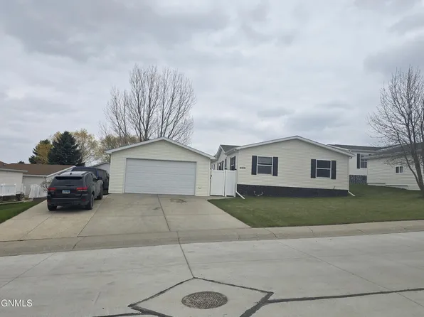 4019 Chandler Ln, Bismarck, ND 58503
