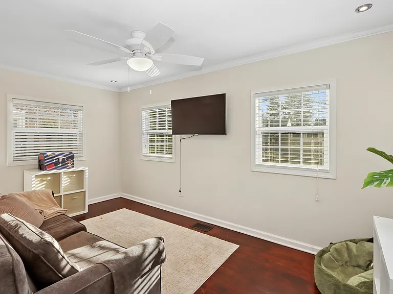 7329 Ash St — Photo 21