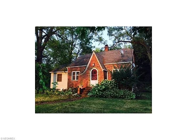 9707 Columbia Rd photo 1