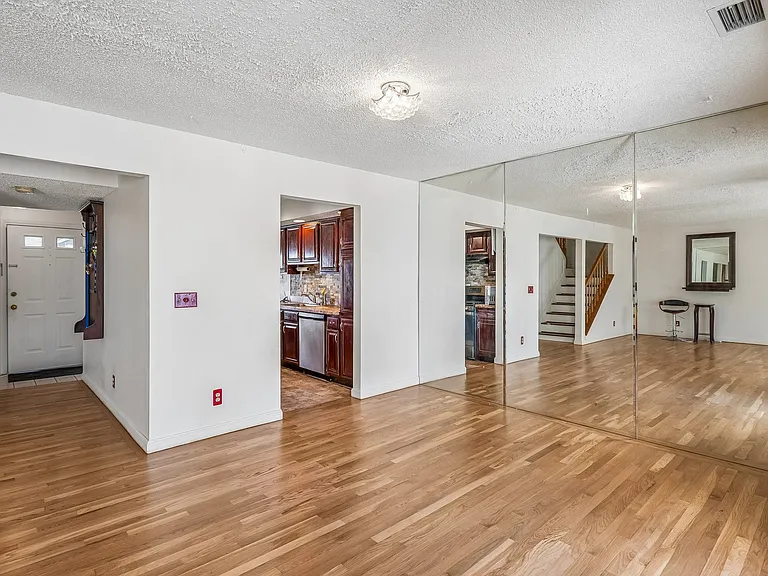 118 Magee Ct — Photo 5