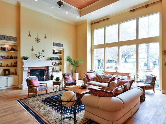 5th image of 5050 Hacienda Dr #2136