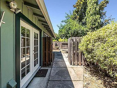 3715 Sacramento Ave — Photo 9