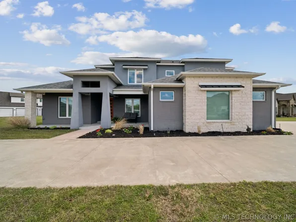 17243 S 21st East Ave, Mounds, OK 74047