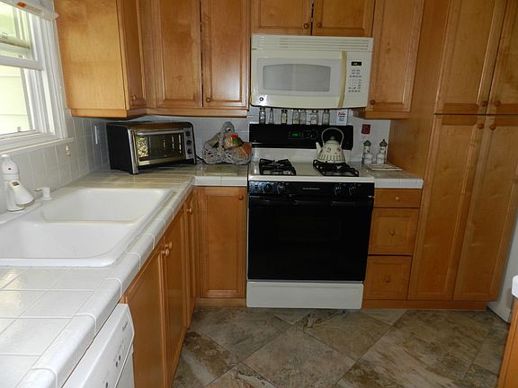 4th image of 2240 E Sandalwood Pl