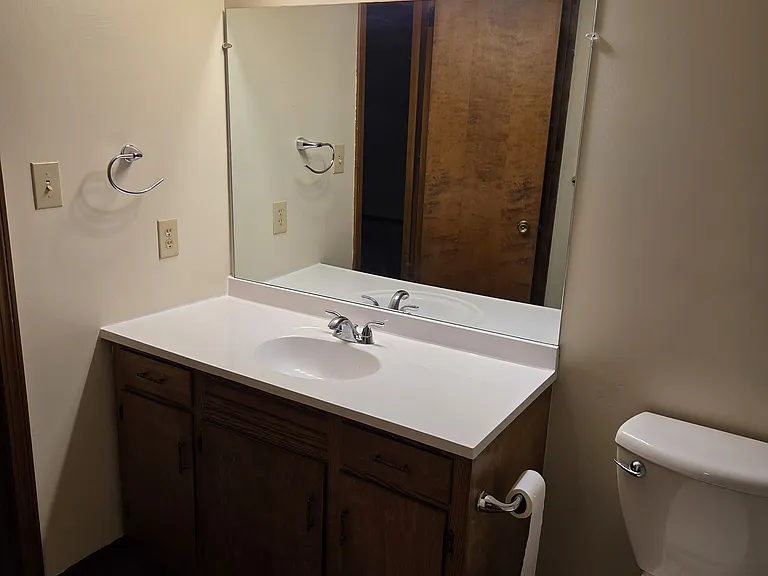 131 Gilgen Ave NW — Photo 9