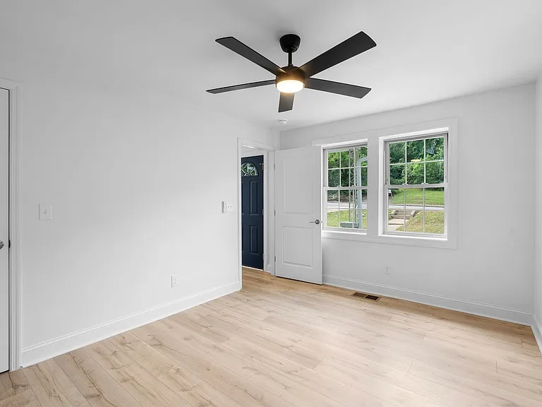 2828 Georgia Ave #A — Photo 13