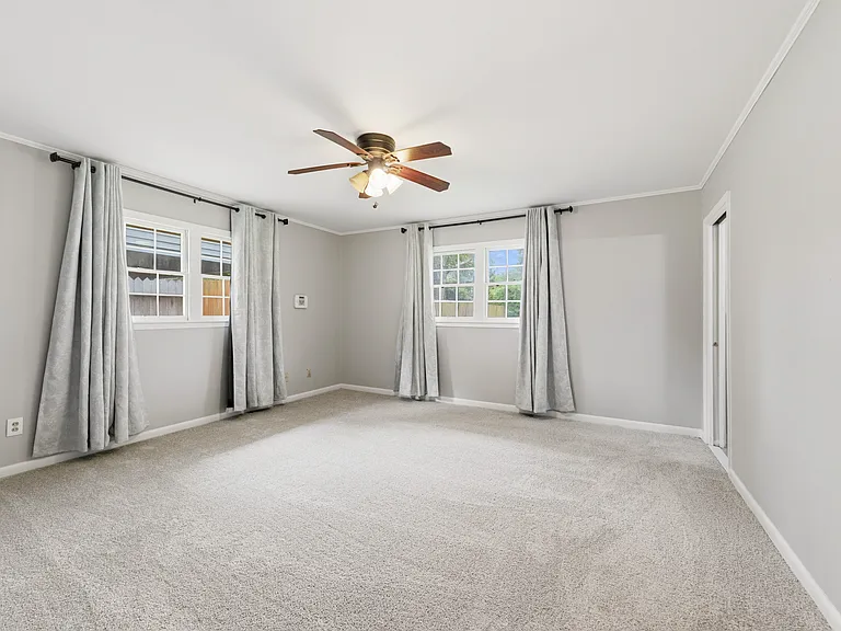 308 Brentwood Blvd — Photo 27