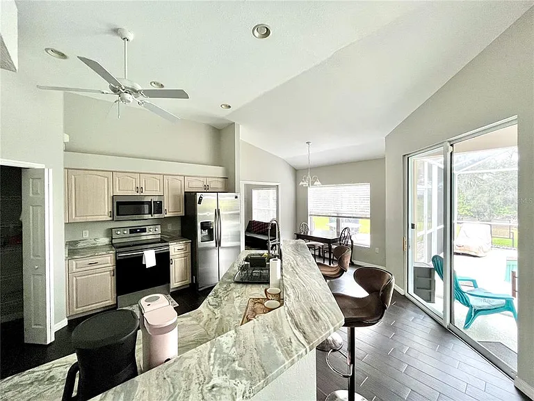 1268 W Hillsborough Blvd — Photo 7