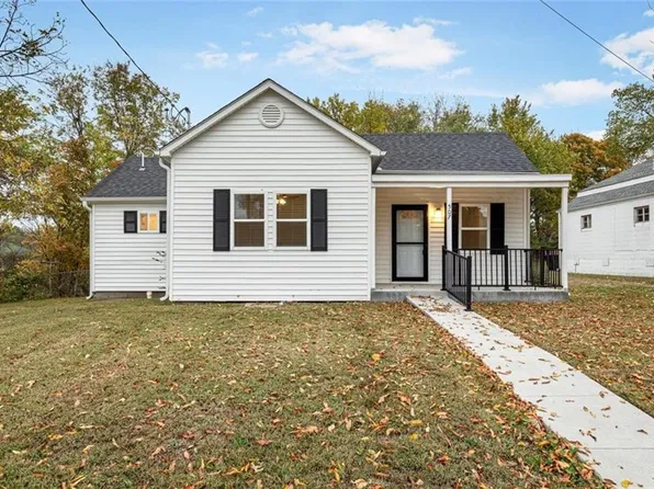 507 W Gay St, Warrensburg, MO 64093