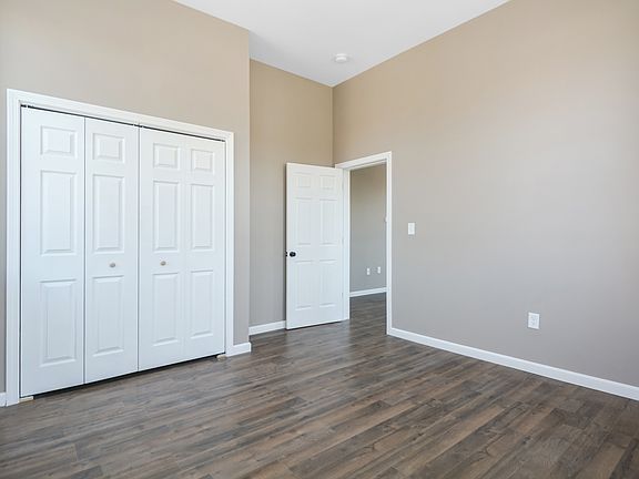 5th image of 155 Crescent St #5