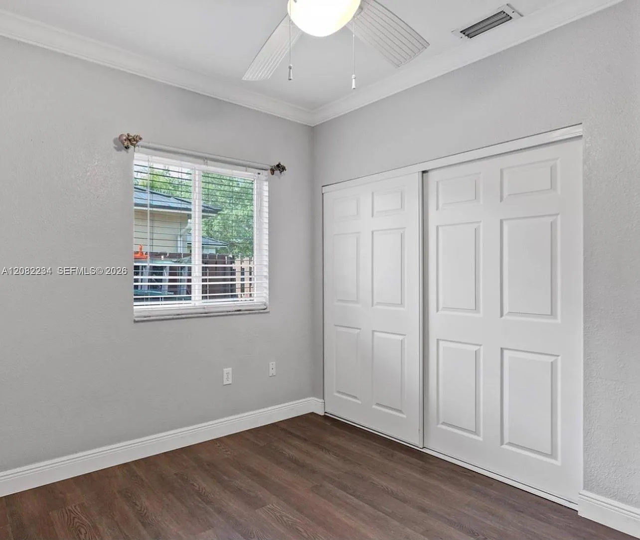 4 bed, 1908 sqft, $4,100 — Photo 3