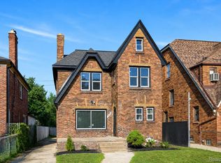 17545 Pennington Dr, Detroit, MI 48221