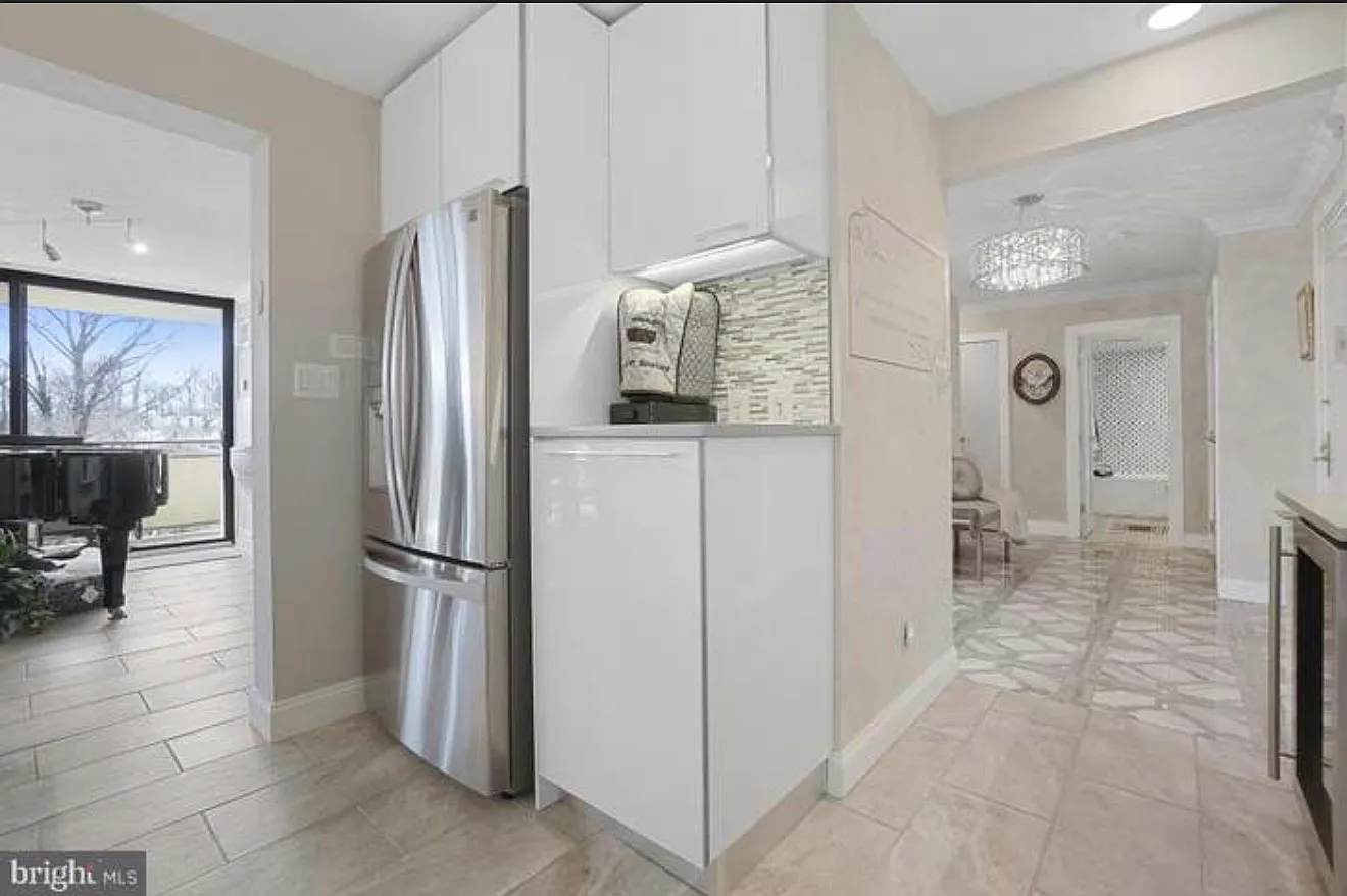 3 bed, 1925 sqft, $4,550 — Photo 4