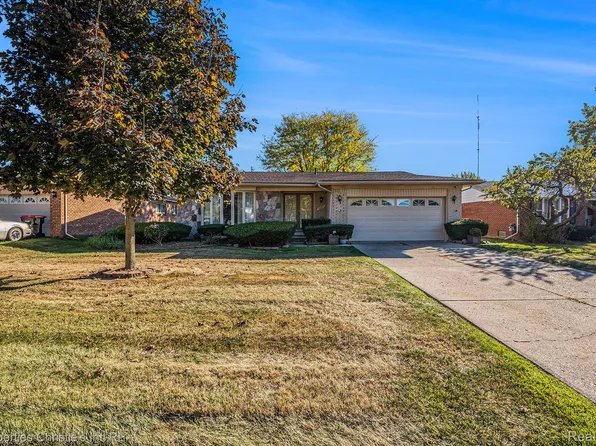 16221 Pennsylvania St, Southfield, MI 48075