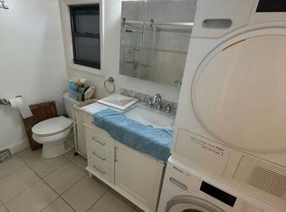 6924 223rd St Floor 1, Oakland Gardens, NY 11364