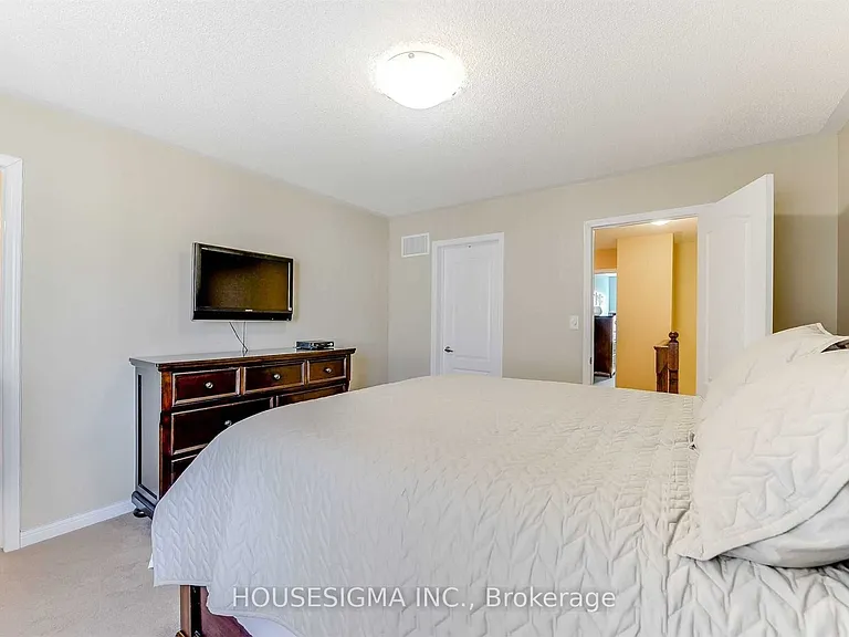 92 Lathbury St — Photo 11