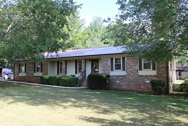 1st image of 619 Dogwood Trl