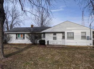 71 Cedar Dr, Bay City, MI 48708