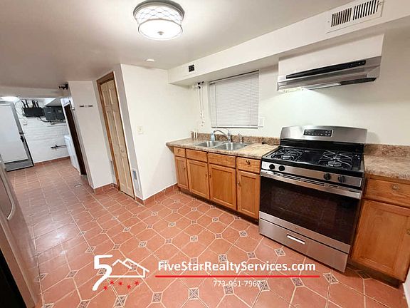 3rd image of 5710 W Leland Ave #G