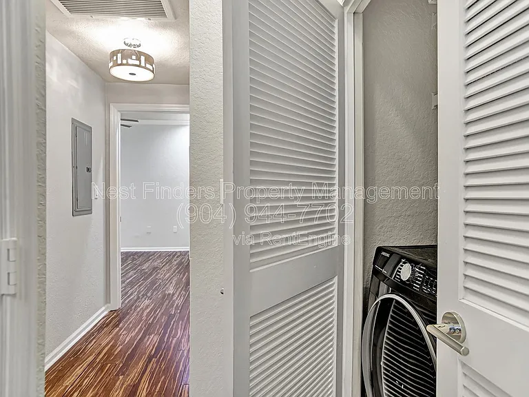 8539 Gate Pkwy W #1321 — Photo 14