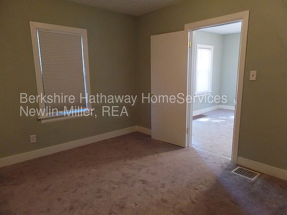 4th image of 1600 N 27th St