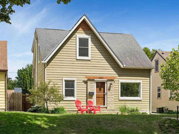 3207 Cleveland St NE, Minneapolis, MN 55418