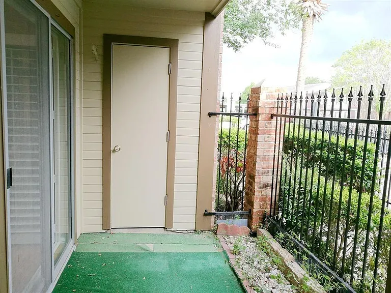 2121 Hepburn St #505 — Photo 11