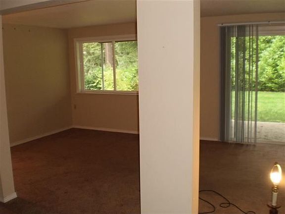 3rd image of 11118 Kirkwood Dr SW