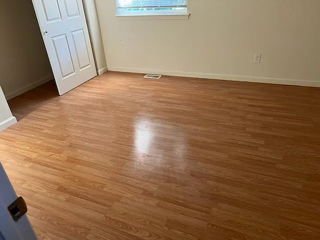 3 bed, 1.5 bath, $1,100 — Photo 2