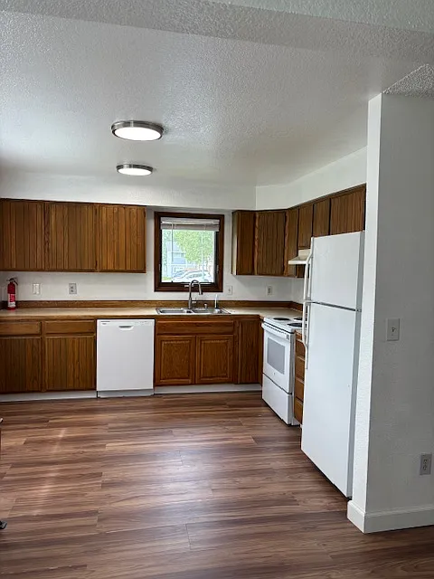 1180 Golden Dawn Cir #1