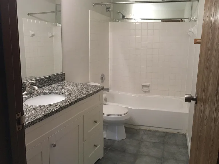 1374 E Wyndham Cir #202 — Photo 16