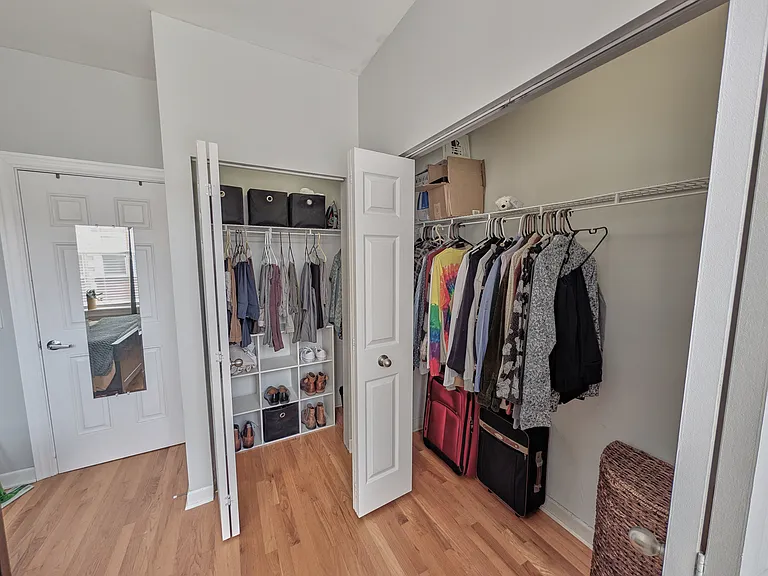 534 1/2 W Belmont Ave #3 — Photo 4